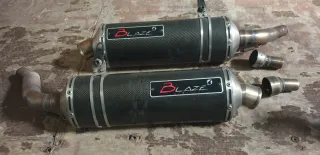 2 Escapes Blaze Moto Carbono