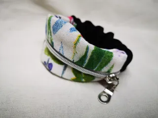 Conjunto Pulsera Monedero y Coletero Artesanal