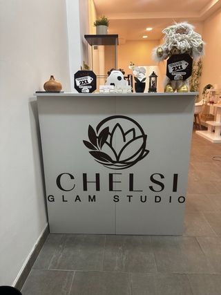 busca Manicurista Profesional – Chelsi Glam Studio