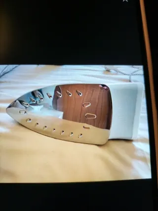 Plancha Eléctrica Azul y Blanca