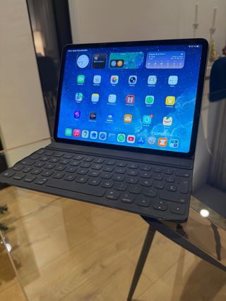 iPad Pro 11 Wifi 64GB + Teclado Original