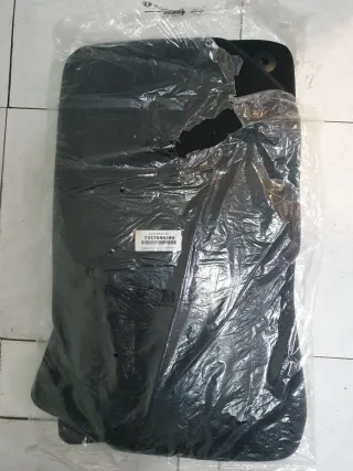 Juego Alfombrillas Jeep Avenger originales.