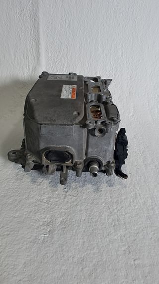 CONVERTIDOR/INVERSOR DE CORRIENTE TOYOTA YARIS (3)