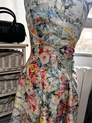 Vestido cóctel floral multicolor