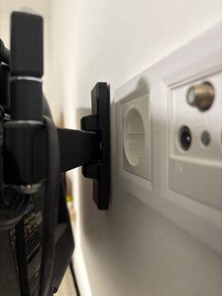 Samsung TV 21' con soporte pared