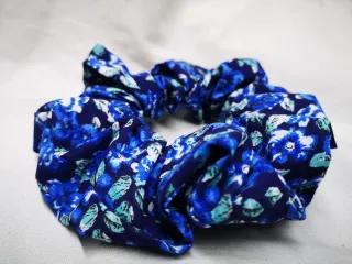 Conjunto Pulsera Monedero y Coletero Artesanal