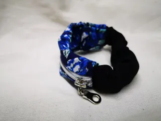 Conjunto Pulsera Monedero y Coletero Artesanal