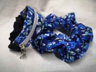 Conjunto Pulsera Monedero y Coletero Artesanal