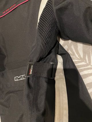 Chaqueta Moto Mujer Negra y Rosa