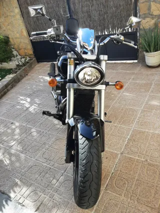 Suzuki Intruder M800