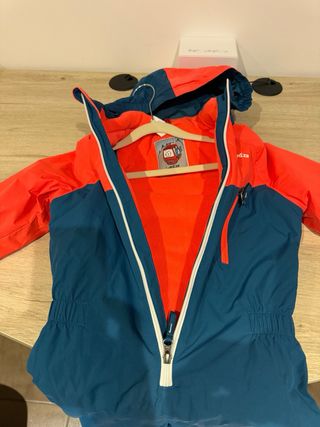 Mono de nieve infantil. Talla 5 años.