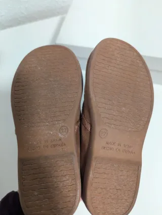 Zapatos niño ante marrón