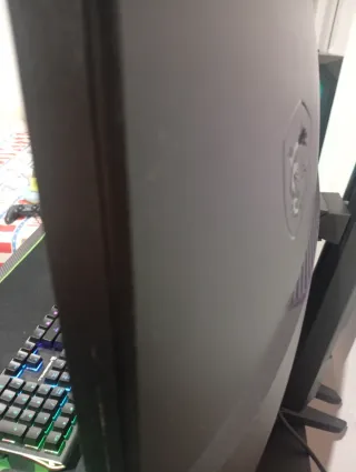 Monitor MSI 27 pulgadas 240Hz 2560 x1440p VA Curvo