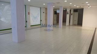 Local comercial en venta en San Pedro de Deusto-La Ribera en Bilbao