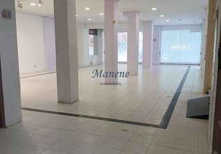 Local comercial en venta en San Pedro de Deusto-La Ribera en Bilbao