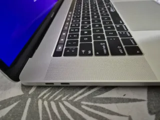 MacBook Pro "15 2016