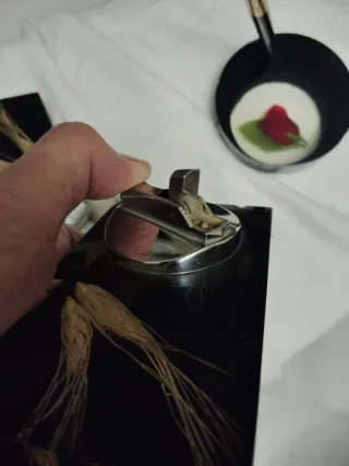 Antiguo juego escritorio: mechero, cenicero, boli