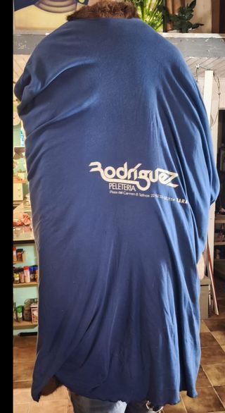 Abrigo largo de pelo marrón