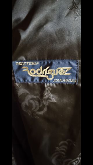 Abrigo largo de pelo marrón