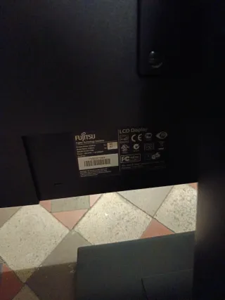 Pantalla Fujitsu Negra