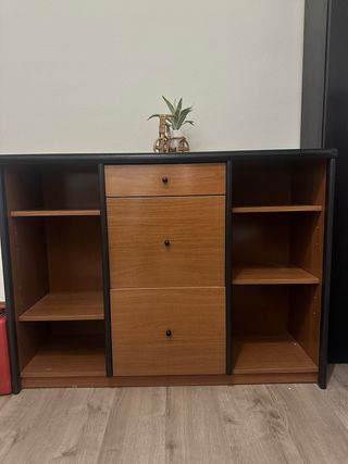 Mueble de oficina con cajon, estantes y carpeteros