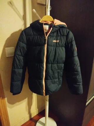 Plumas Levi's Azul Marino con Capucha , talla 12