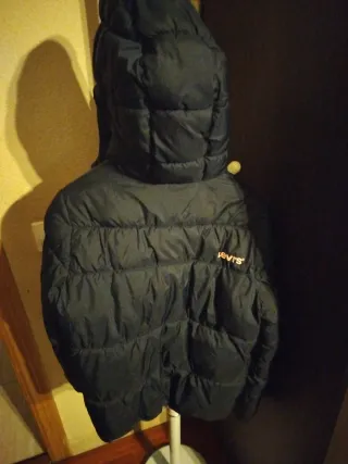 Plumas Levi's Azul Marino con Capucha , talla 12