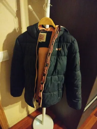 Plumas Levi's Azul Marino con Capucha , talla 12