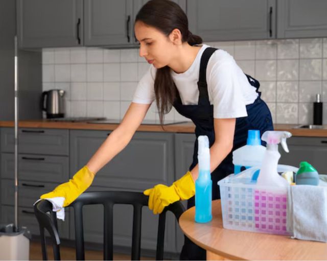 se ofrece mujer para hacer todo tipo de limpieza