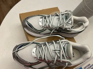Zapatillas Asics GT2160 Plata y Blanco