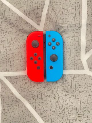 Mando Nintendo Switch Rojo y Azul