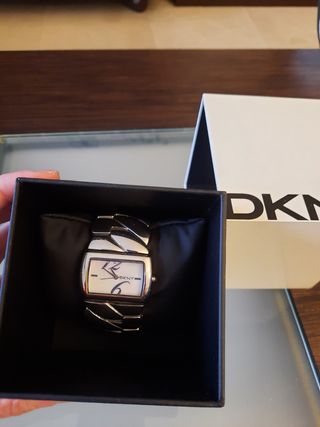 Reloj DKNY plateado