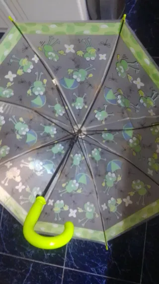 Paraguas infantil con ranas