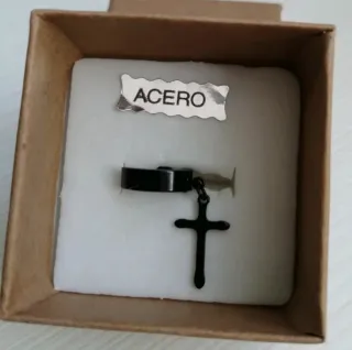 Pendientes Aro Negro con Colgante Cruz
