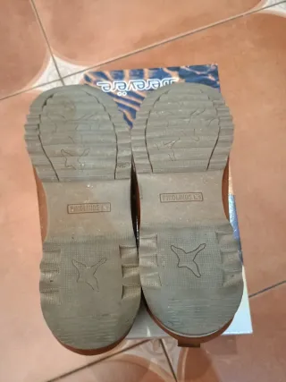 Zapatos Pikolinos Marrones