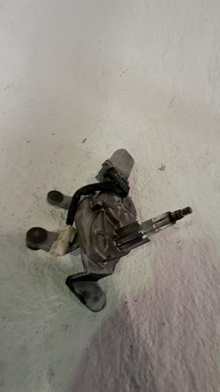 MOTOR LIMPIA TRASERO KIA CARNIVAL