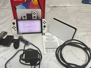 Nintendo Switch OLED Blanca y Negra