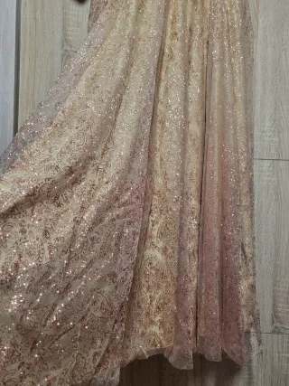 Vestido de fiesta Jamila beige y rosa