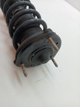 AMORTIGUADOR DELANTERO DERECHO LEXUS IS200 (GXE10)