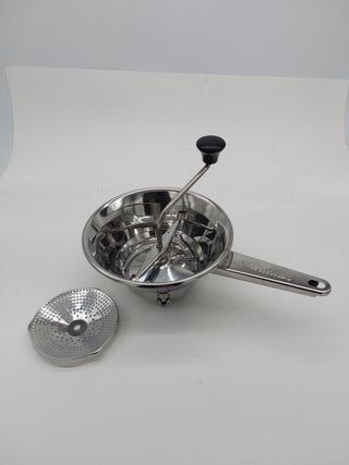 Moulinex Classic - Molinillo de verduras manual, incluye dos parrillas, acero inoxidable, tamaño pequeño, apto para lavavajillas