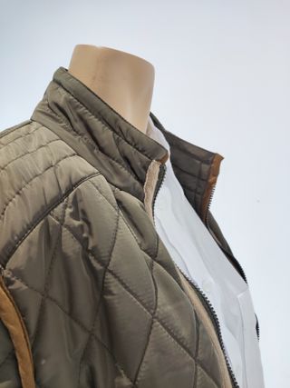Cazadora acolchada Zara verde caqui mujer