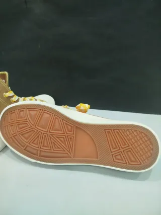 Zapatillas lona altas marrones con cordones