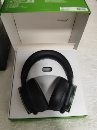 Xbox Series X Consola + Mando + Auriculares