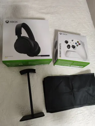 Xbox Series X Consola + Mando + Auriculares