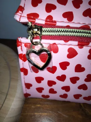 Astuccio nuovo fantasia cuoricini