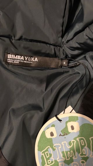 Abrigo acolchado Bimba y Lola negro