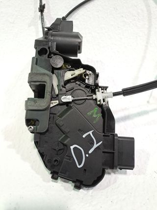 CERRADURA PUERTA DELANTERA IZQUIERDA LAND ROVER DISCOVERY 4