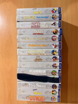 Lote 12 Películas más 1 de regalo VHS Disney (Es)