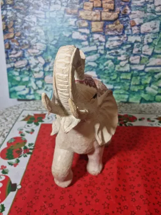 Figura de elefante decorativa