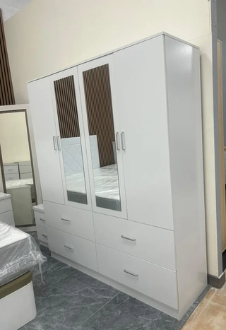 Nuevo armario de de 4 puertas BARATO!!